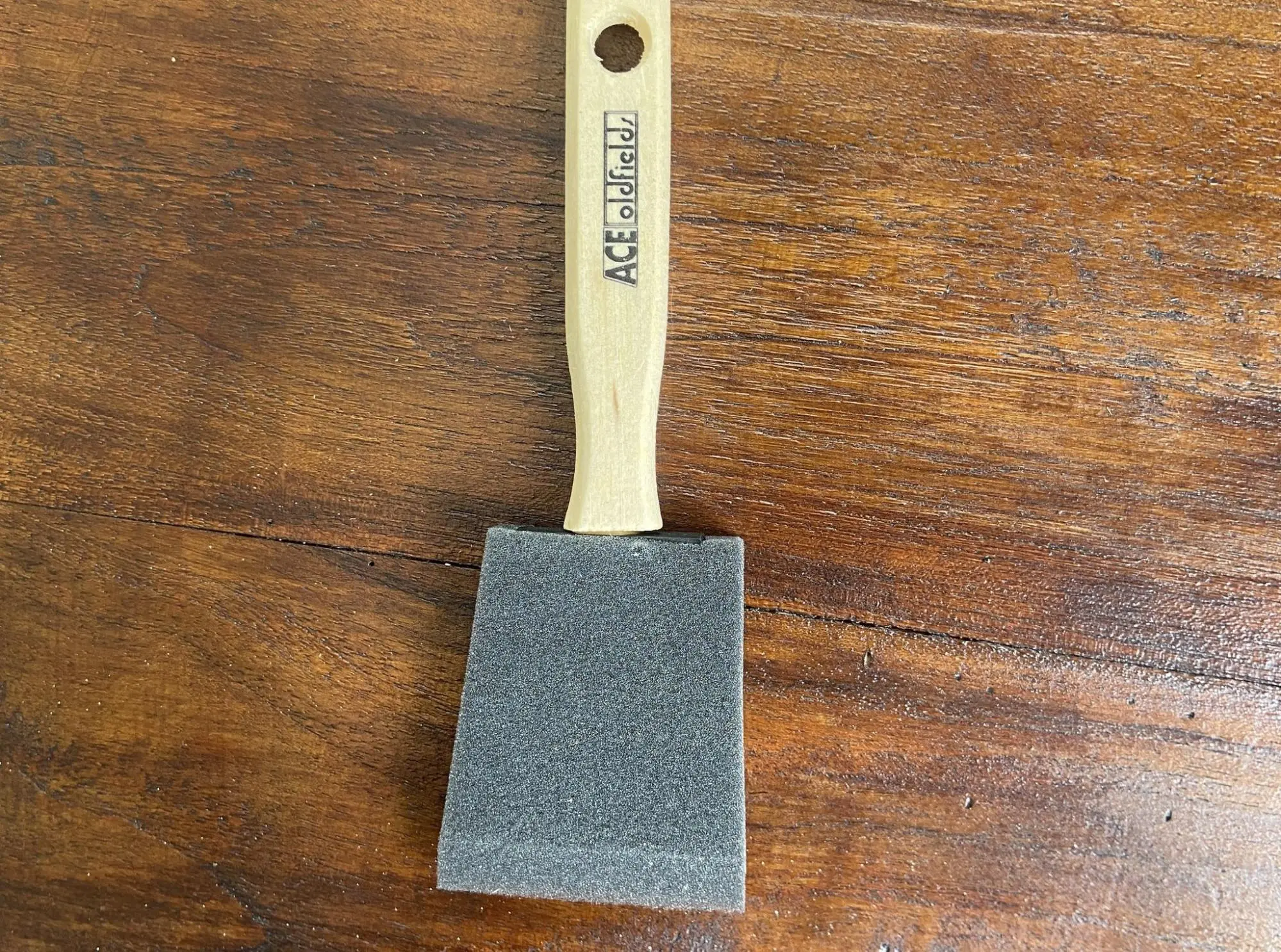 Cara Merawat Kuas Cat Kayu Pernis Agar Awet dan Nyaman Dipakai